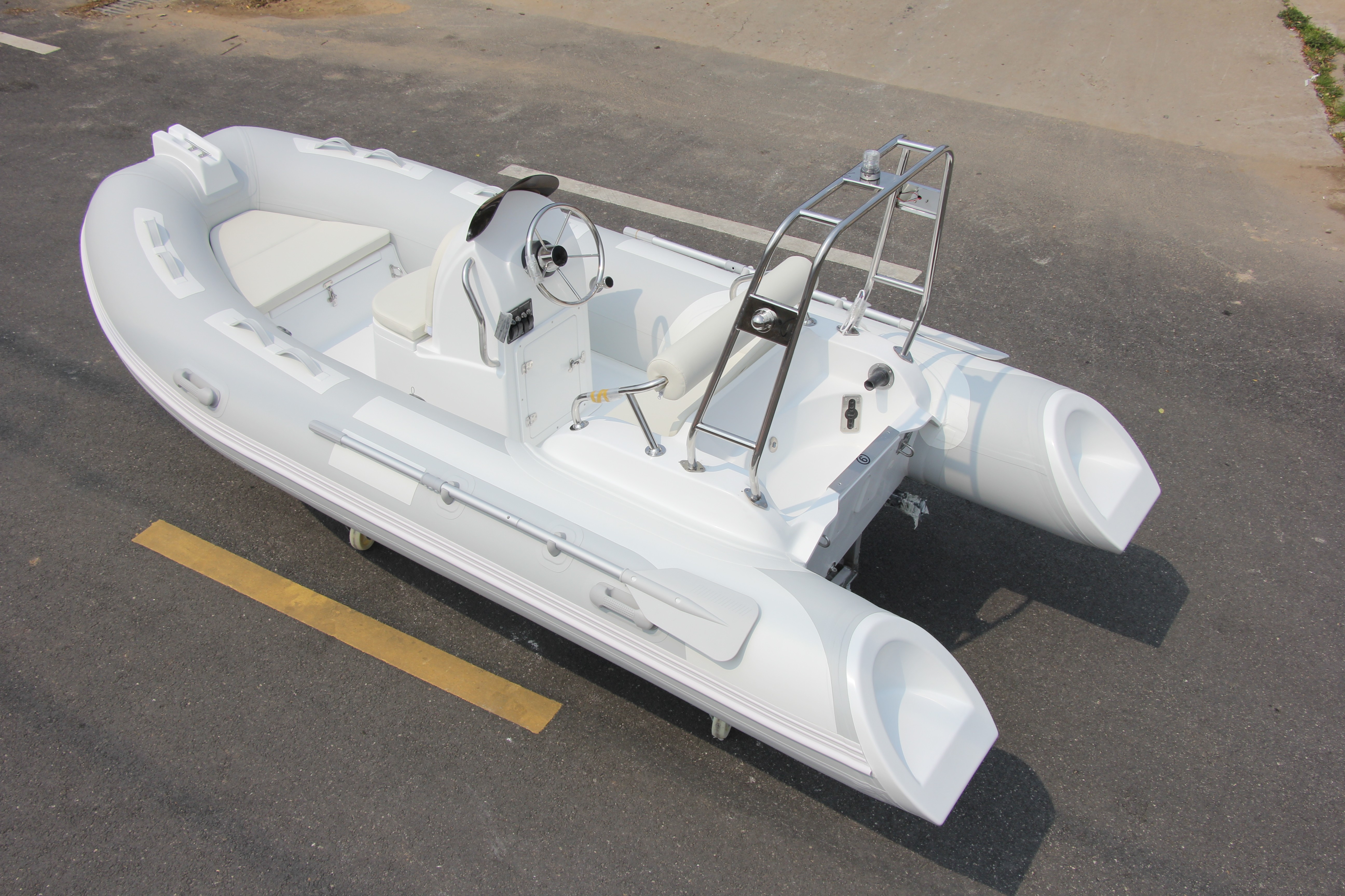 RIB Inflatable Boat Luxury Fib - مراجعة Fishing Boat Fiberglass وسعره