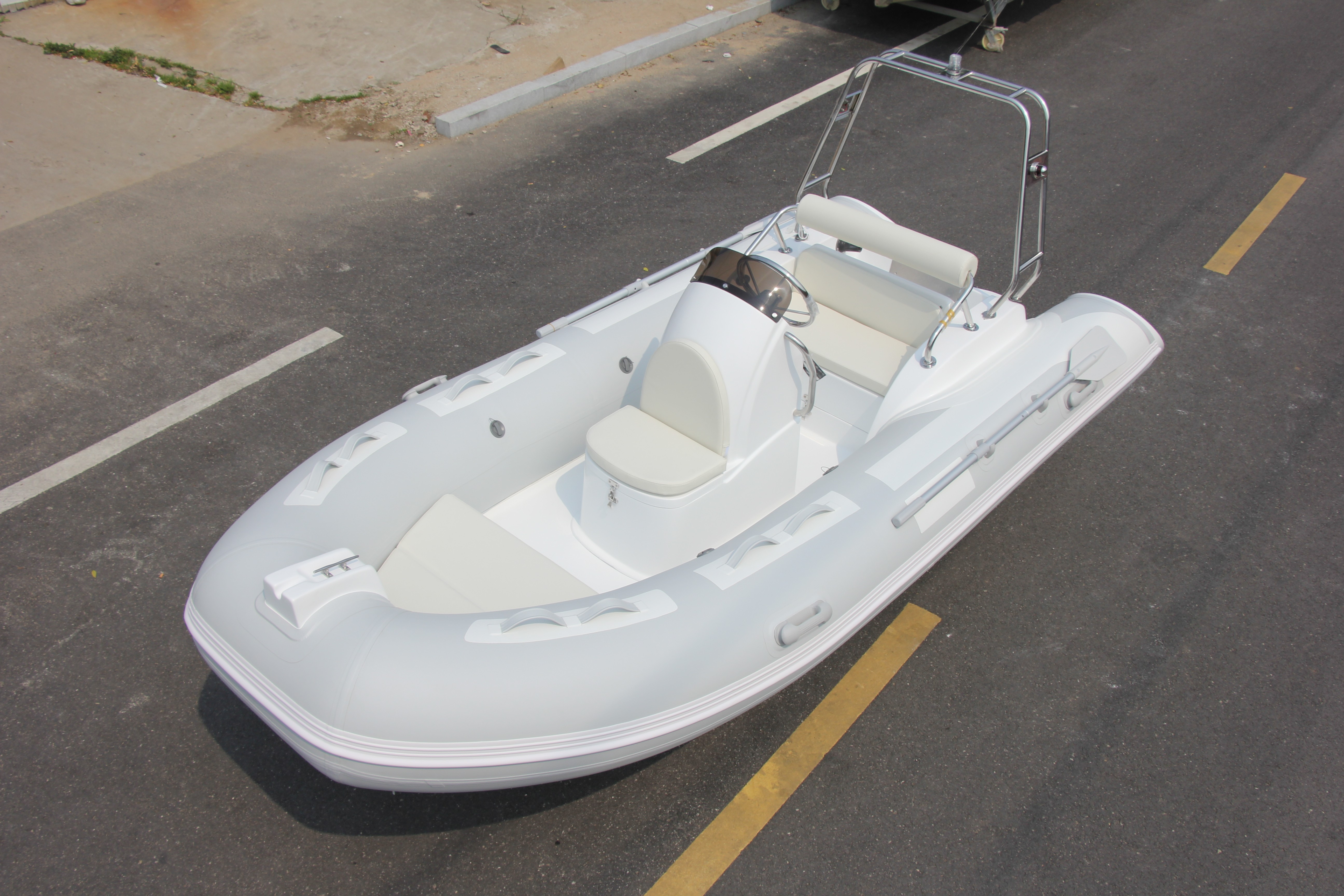 RIB Inflatable Boat Luxury Fib - مراجعة Fishing Boat Fiberglass وسعره